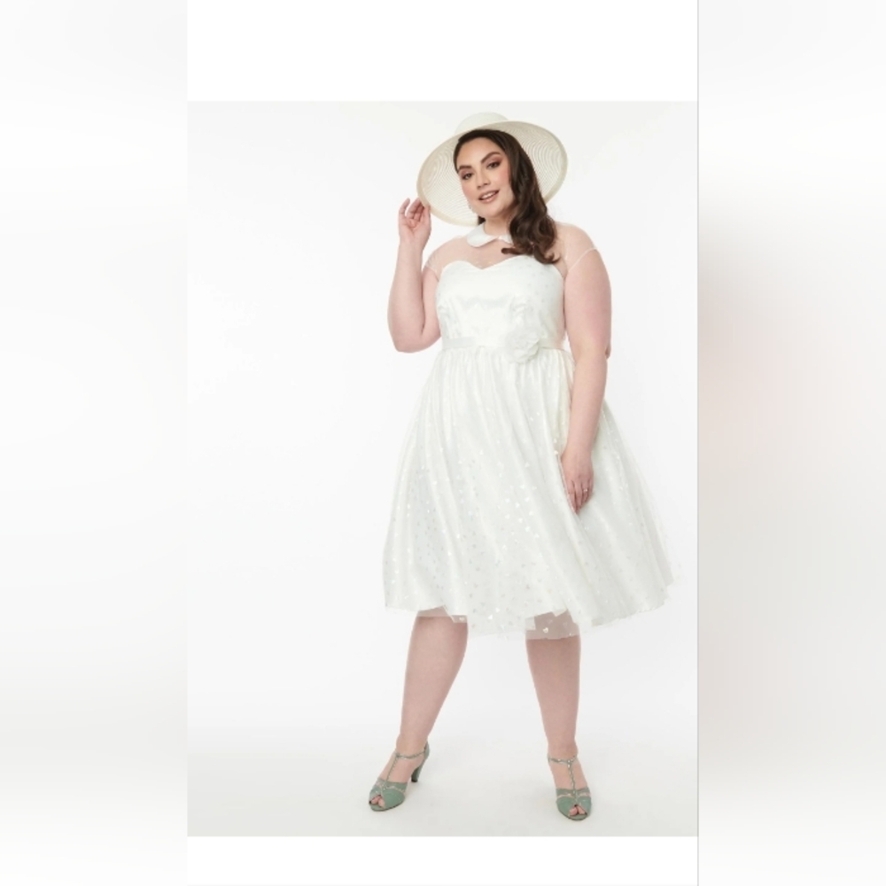 Unique Vintage Irradescent Bridal Sweetheart Dress